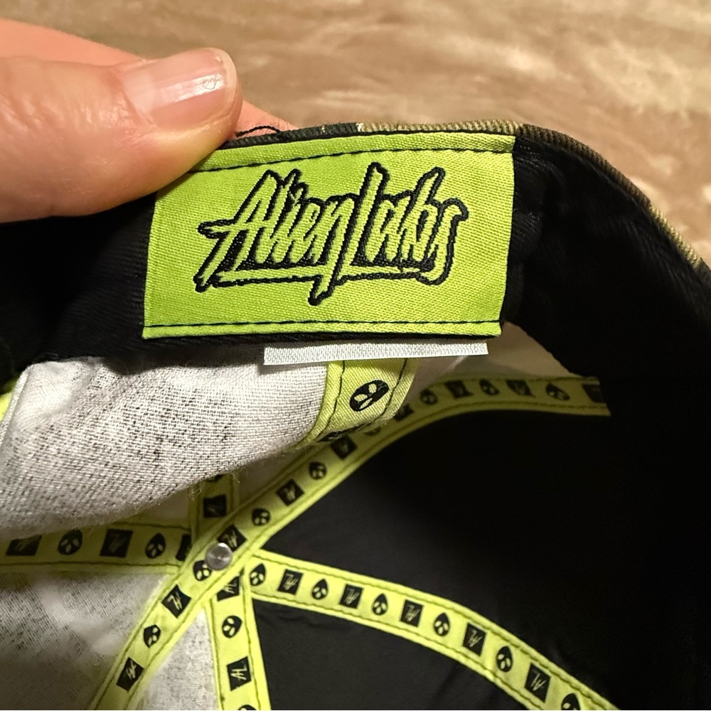 Alienlabs Camo Cannabis Snap Back Flat Bill Baseball Hat - Picture 9 of 15